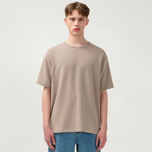 커스텀어클락 티셔츠 에센셜 릴렉스 핏 반팔 티셔츠 DARK BEIGE COOSTS146D.BEIGE